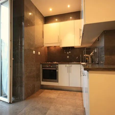 Myplace - - Camoes 아파트 *